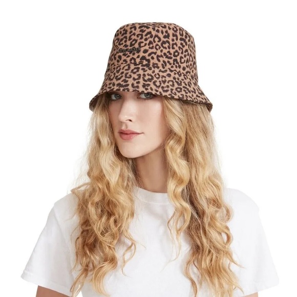 Steve Madden Leopard-Print Water Resistant Packable Bucket Hat - Picture 5 of 13